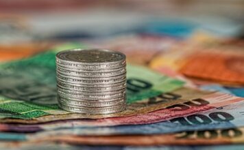 Ile można zarobić w Leroy Merlin?