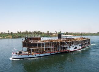 Czy w Agata Meble składają meble?