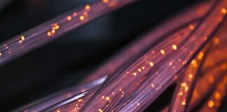 Jak podłączyć kable rozruchowe na 24 volt?