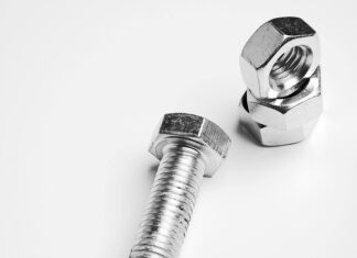 Jaki jest koszt montażu czujników parkowania?