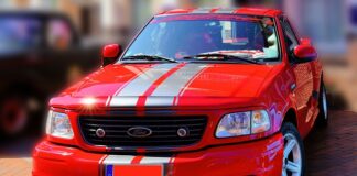 Kto produkuje Forda Transita?