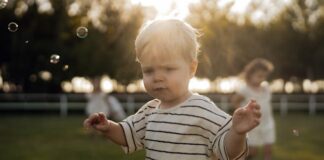 Jak reagować na złość u dziecka